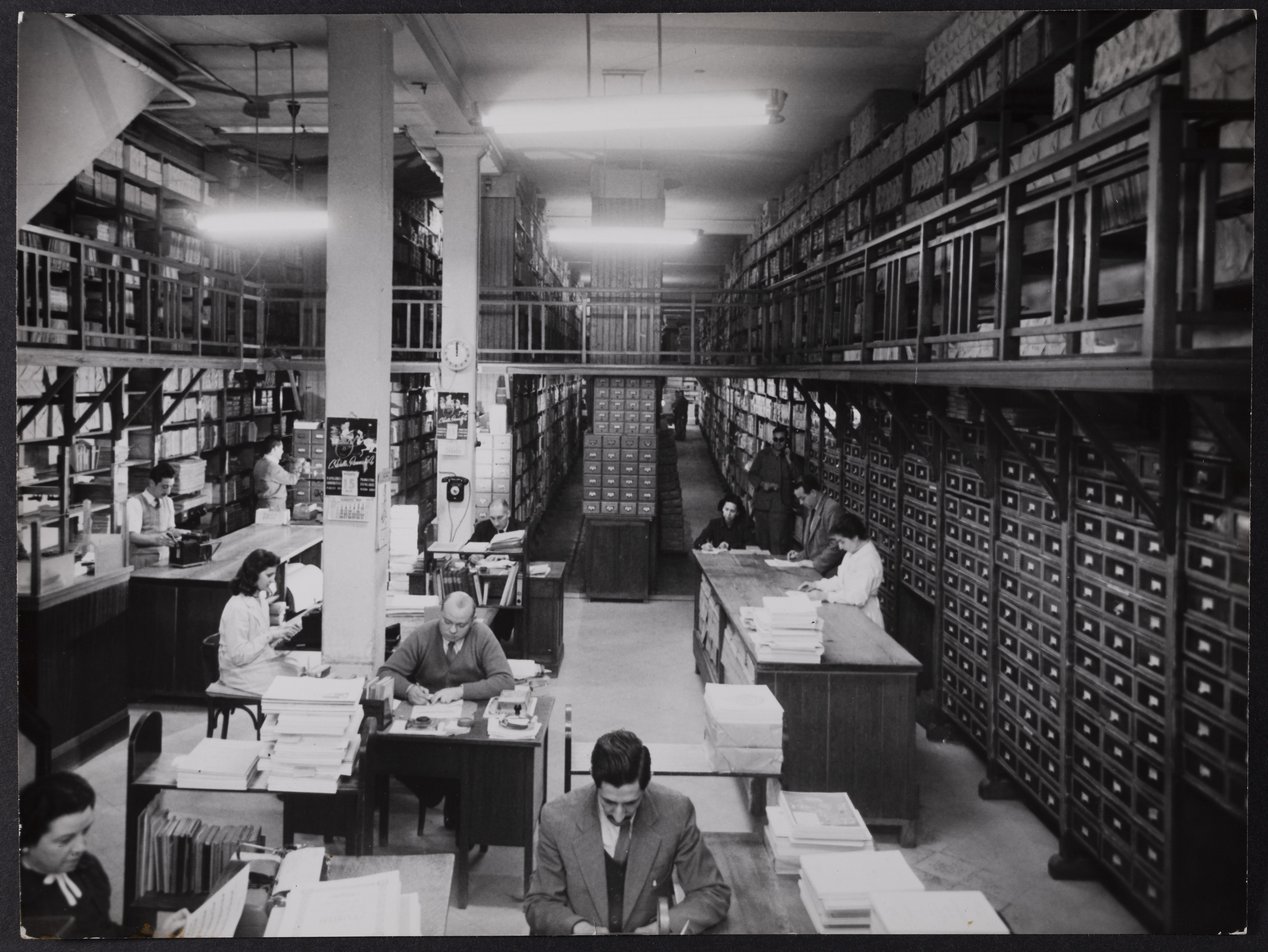Il deposito delle edizioni di Ricordi Americana nel 1957